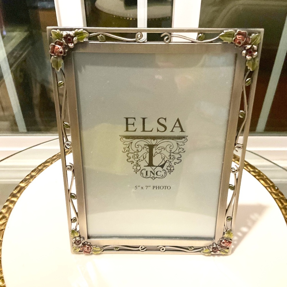 Lovely ELSA 5 x 7 Picture Frame NWOT